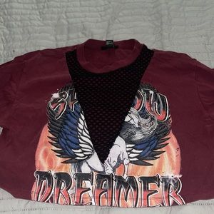 Size M graphic cropped top